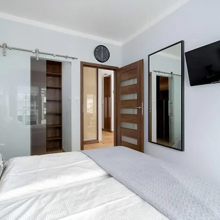 Przytulny Jasny Z Balkonem Oraz Parkingiem By Renters Apartman Poznań